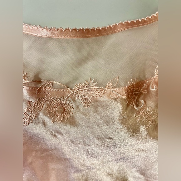 Morgan Taylor Coral/Pink Robe and Night Gown - Picture 5 of 11